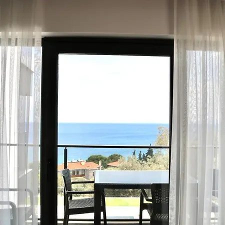 Assos Luna Apartment