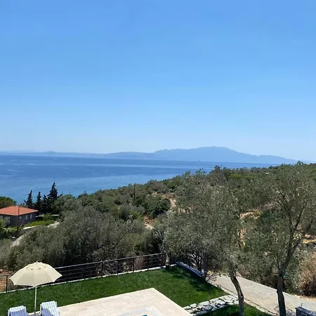 Assos Luna Apartament *